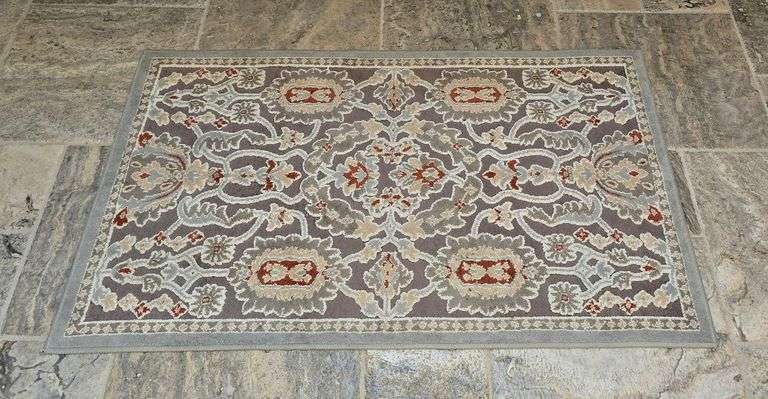 Area rug