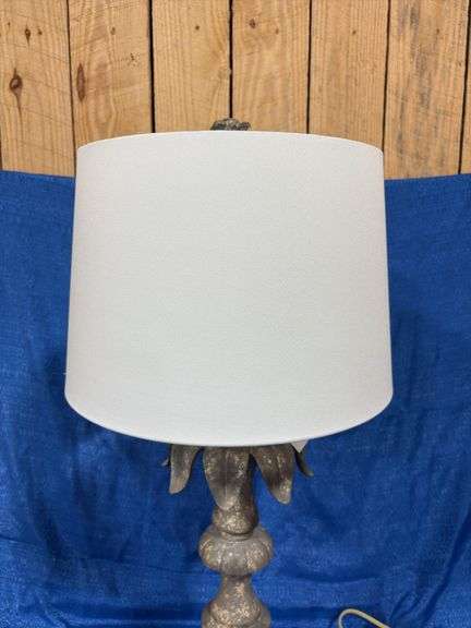Table lamp