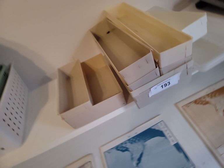 Locking storage bins