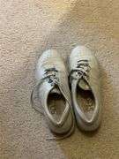Women’s shoes