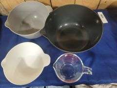 Mixing bowls and Pyrex measuring cup