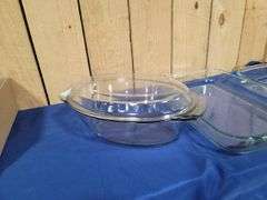 Pyrex baking dishes and covered baking dish