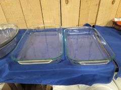 Pyrex baking dishes and covered baking dish