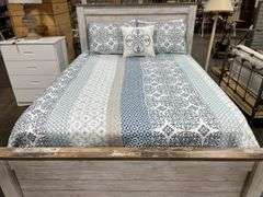 Queen size bedding