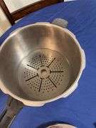 Pressure cooker