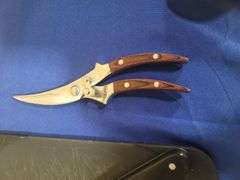 Knives and cutting board.