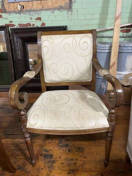 Arm chair