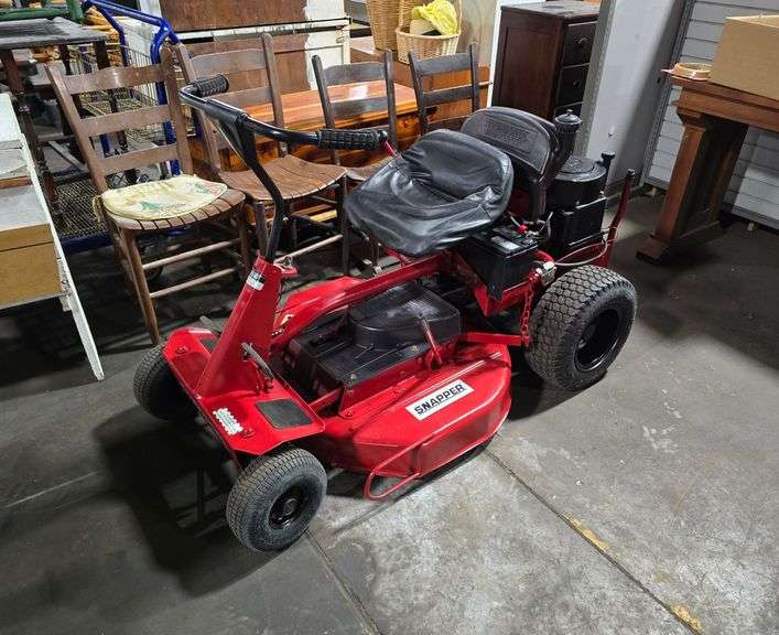 Snapper Riding Lawnmower