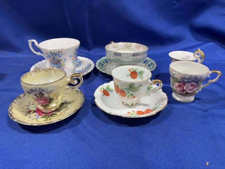 Tea cups and demitasse cups