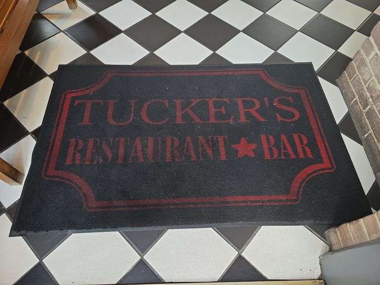 Tucker's Restaurant Welcome Rug