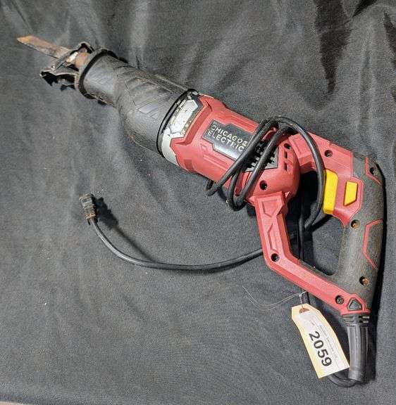 Chicago Electric 7.5 Amp heavy-duty variable speed reciprocating saw