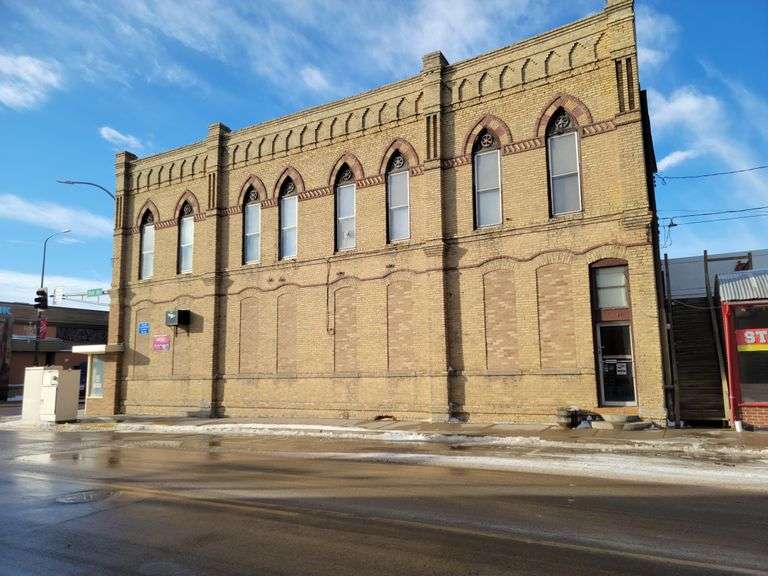 *NO RESERVE* Commercial Property Approx. 4200 sqft. •      Main Room Dimensions:              65’x22’ •      Back Room Dimensions:              24’x28’ •      Workshop Dimensions:                24’x19’ •      Storage Room Dimensions:         24’x12’  Located at 700 Atlantic Ave.  Morris, MN 56267