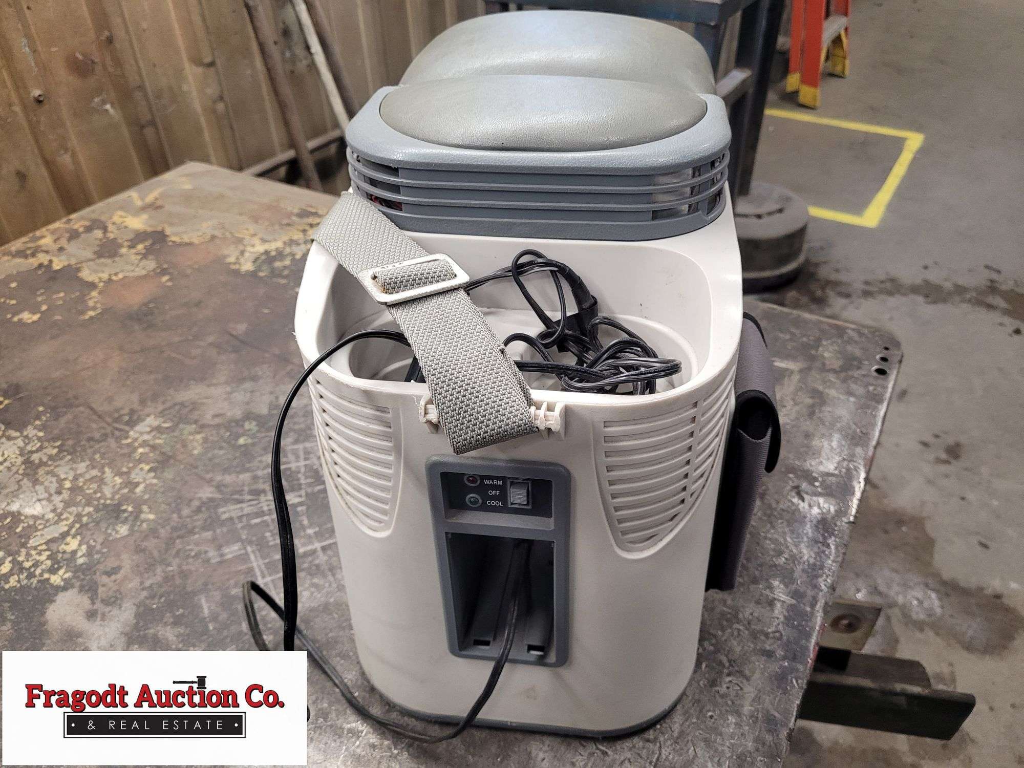 cigarette lighter cooler warmer Mini Fridge Thermoelectric Cooler/warmer, 12v, Vintage Plug in Car Cooler, Mini Fridge Car Cooler, D.C. Portable Cooler, Plug It is perfect for family road trips or anyone who drives frequently Cooler Plug Into Cigarette Lighter