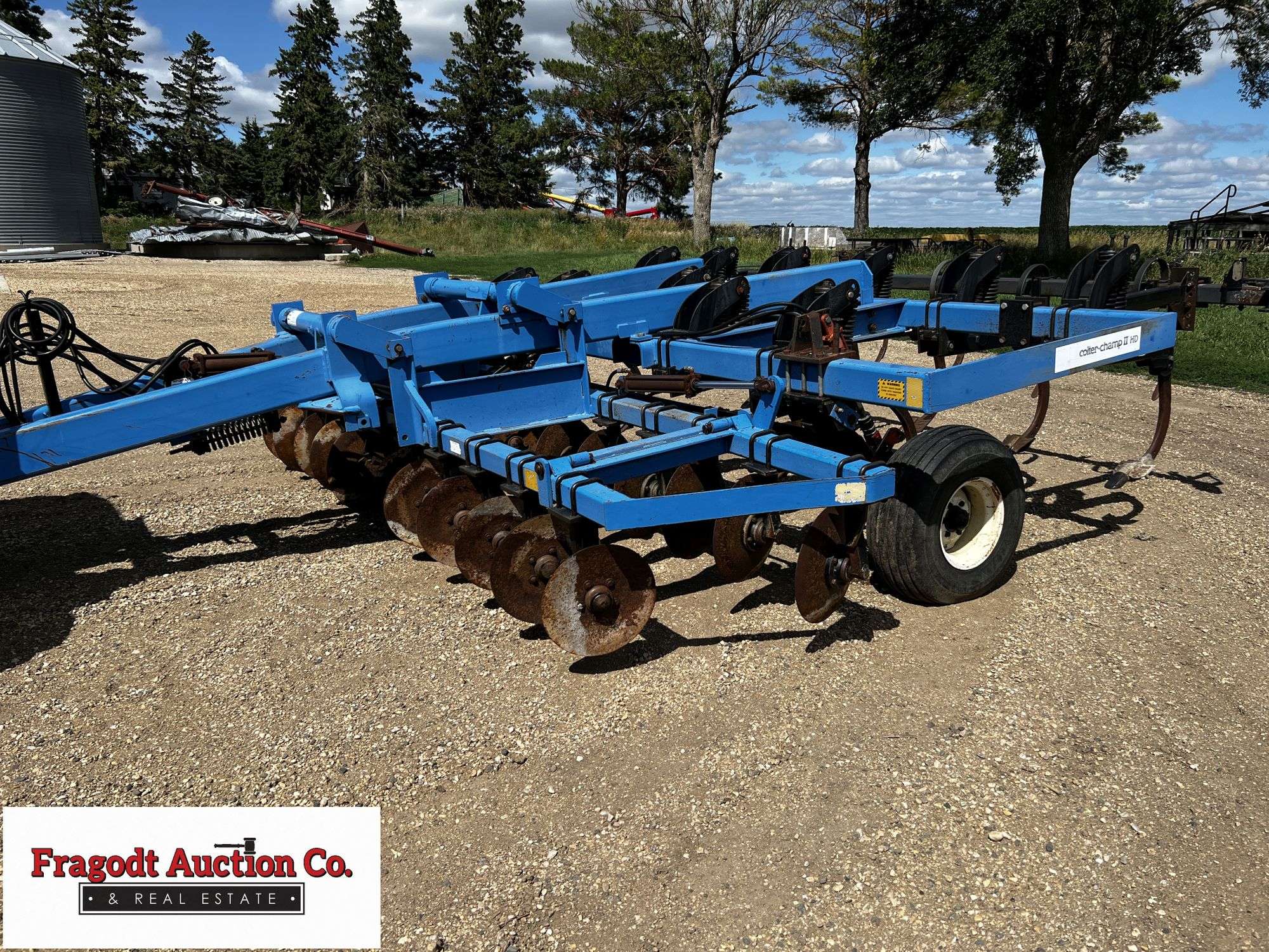 DMI Coulter Champ II Disk Ripper, 15', 6 Shank with S-Tine