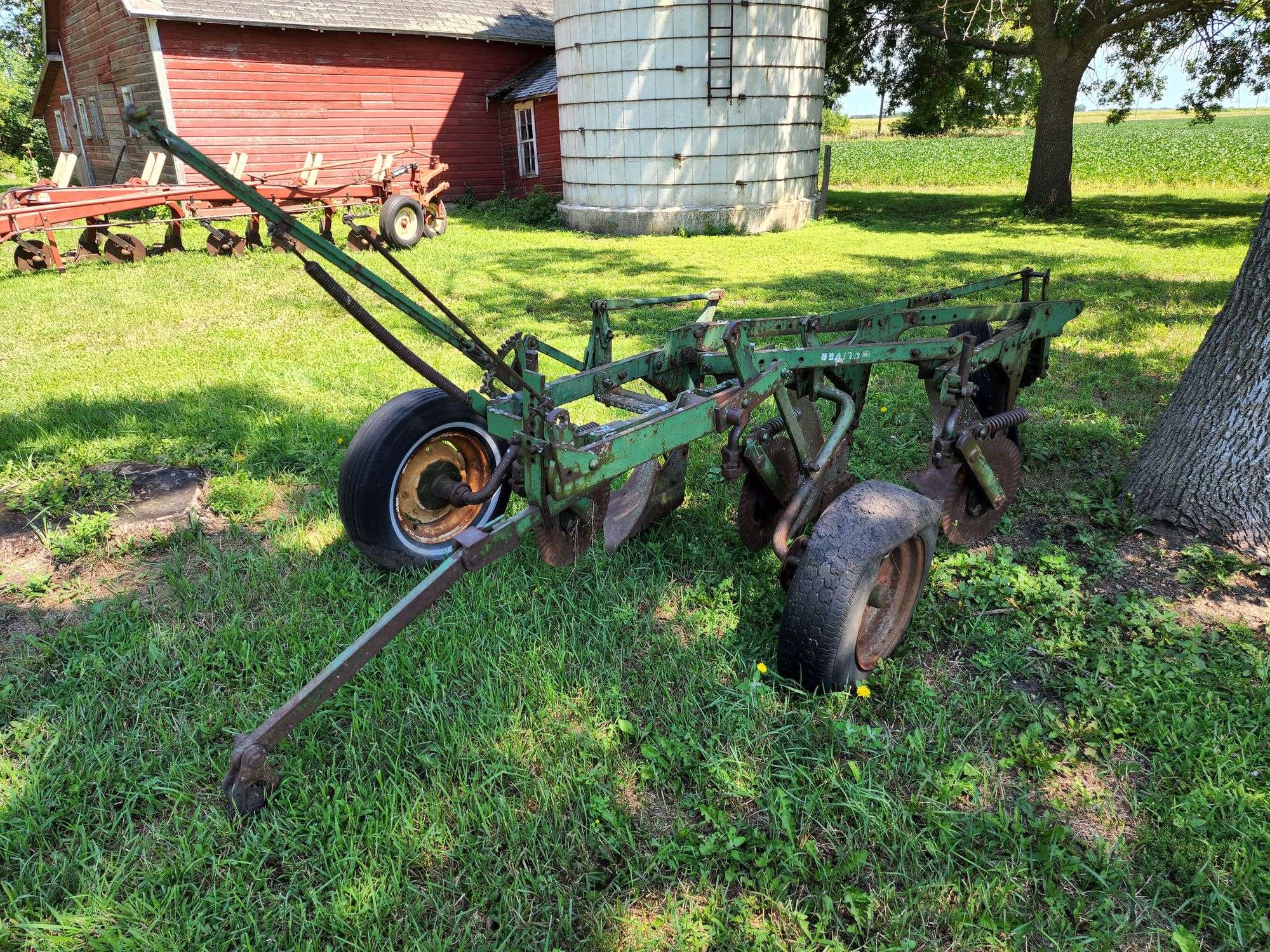 Oliver 3 Bottom Plow – Pull-type with Lead Coulters