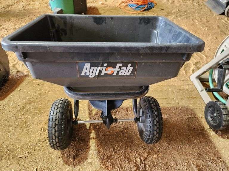 Pull Behind Fertilizer Spreader Fragodt Auction And Real Estate LLC Pull Behind Fertilizer Spreader Fragodt Auction And Real Estate Llc