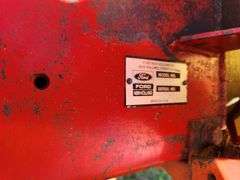 NH 853 Round Baler Used this season Air bags good, pickup good condition with control box, electric 