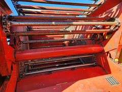 NH 853 Round Baler Used this season Air bags good, pickup good condition with control box, electric 