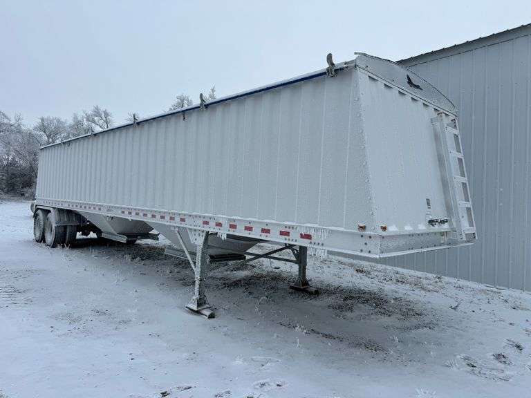 2006 Jet 40’ Hopper Bottom Trailer, Spring Ride, 22.5 Tires, Roll Tarp, Sight Glass, Aluminum Rims,