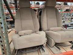 ’08 Chevrolet Silverado Seats, Driver’s, Passenger, Rear Bench and Center Console