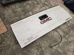 ’15 GMC Sierra 2500 Tailgate
