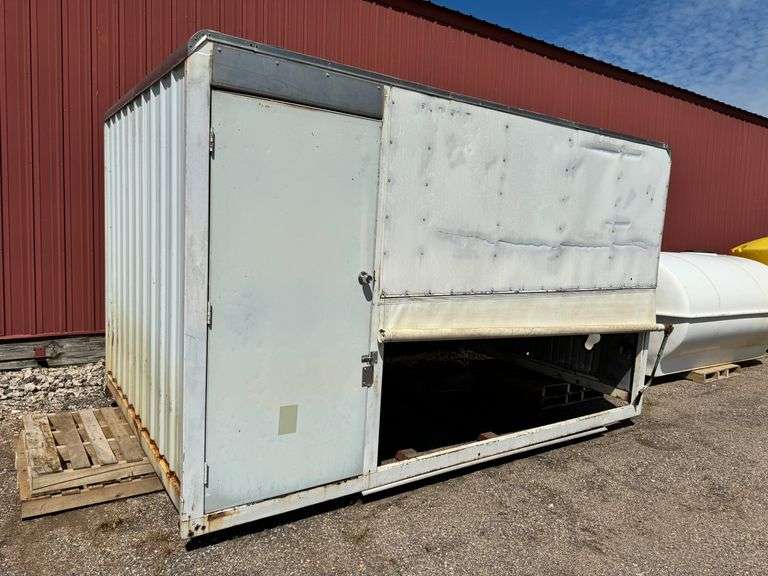 Spray Trailer Storage Building with Roll Up Door