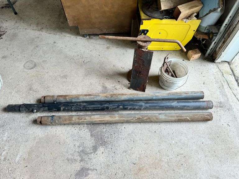 Screw Jack and Basement Floor Joist Supports