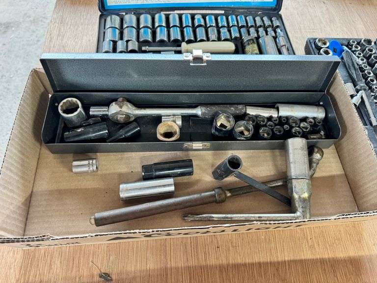 3 Boxes, Sockets and Ratchets