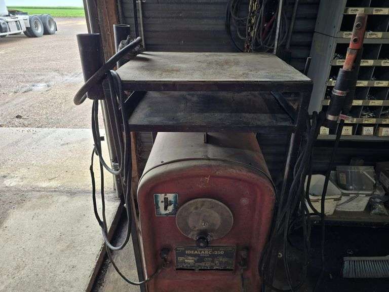 Lincoln Idealarc 250 Welder, 230-460V, Single Phase, Working Order