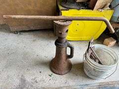 Screw Jack and Basement Floor Joist Supports