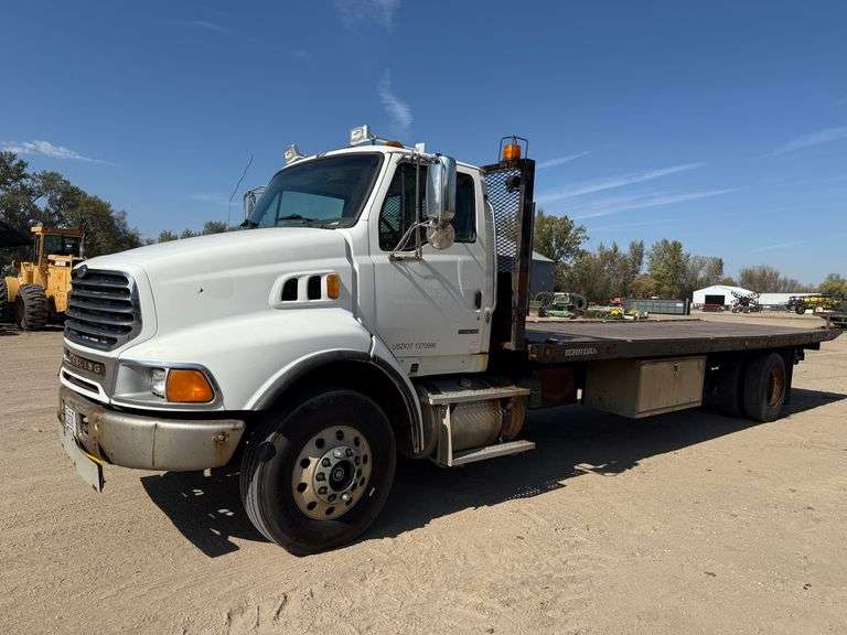 2006 Sterling Rollback Truck, 101"x27' Bed, Winch, Automatic Transmission, 388K Miles, 11R22.5 Tires