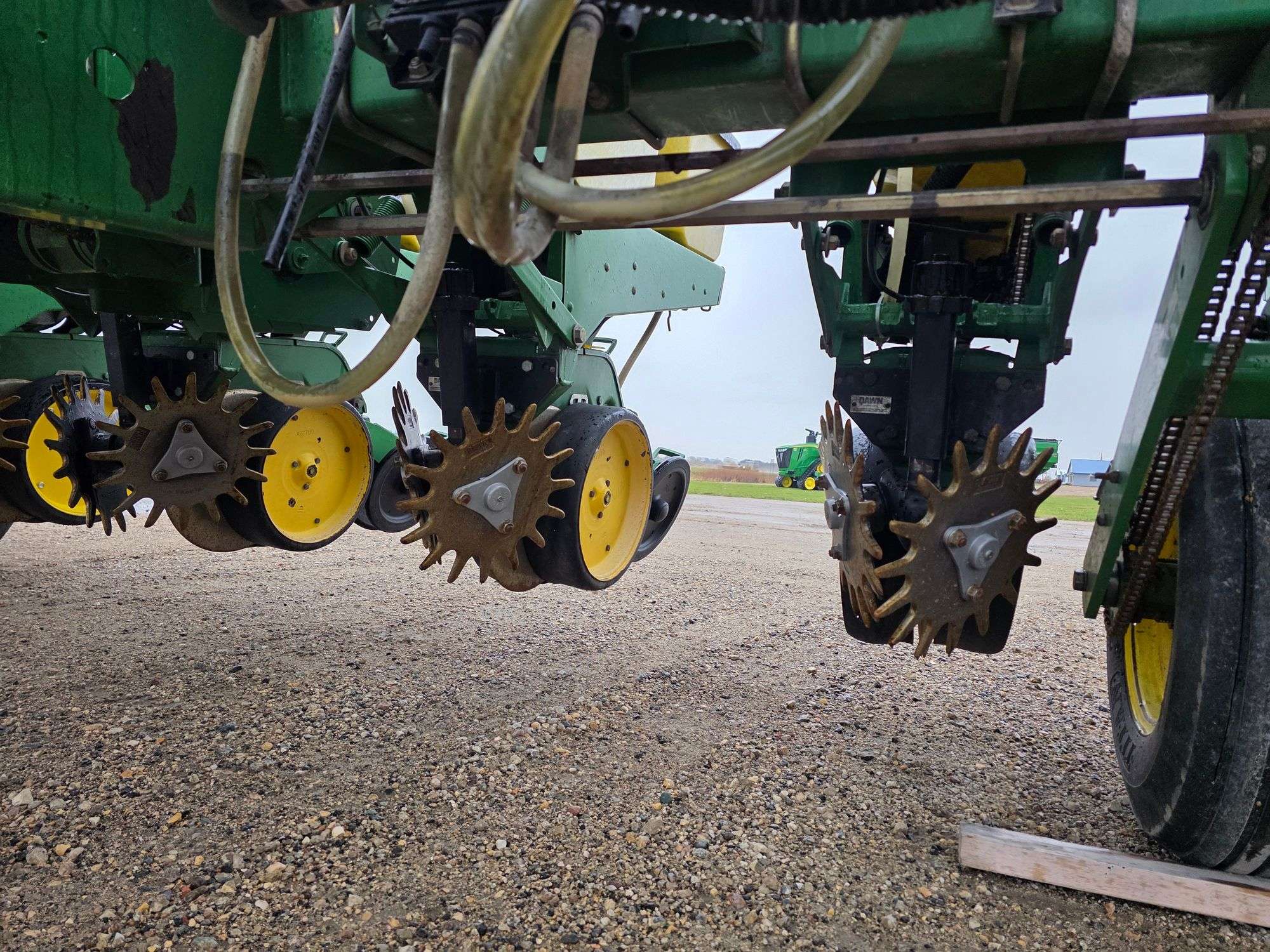 1992 John Deere 7200 Planter, 8 Row 30