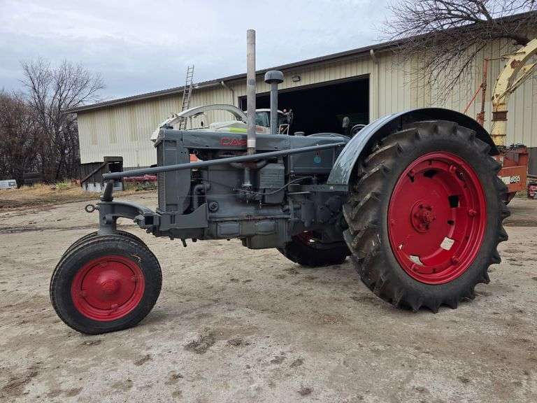 1938 CASE CC Narrow Front Tractor, New 12.4/11-36 Rears, PTO, Crank Start, SN:  4200966, Rebuilt Fro