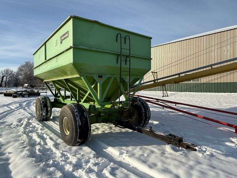 Parker 5500 Gravity Box, 21.5 x 16.1 Tires, Extendable Hitch