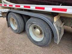 1993 Peterbilt 378 Semi with Septic Suction Tank, Cummins N14 Engine, Shows 580,990 (Actual Unknown)