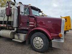 1993 Peterbilt 378 Semi with Septic Suction Tank, Cummins N14 Engine, Shows 580,990 (Actual Unknown)