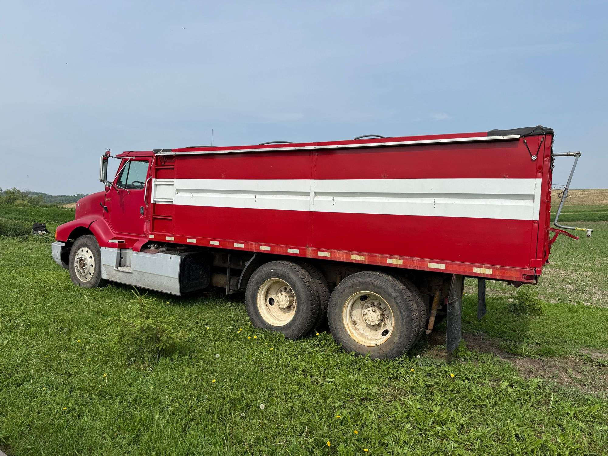 1988 International 8300 Tandem Axle Grain Truck, 18' Steel Box