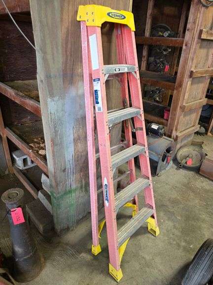 Werner Fiberglass 6’ Step Ladder