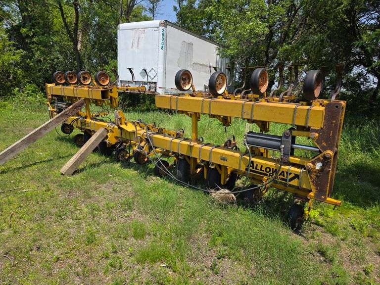 Alloway RAU 2030 Cultivator, 18 Row 22”, Fold Up Wings