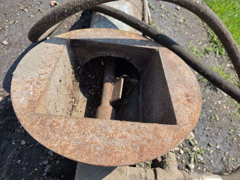 6” Gravity Box Drill Fill, Hydraulic Drive, Brush Auger