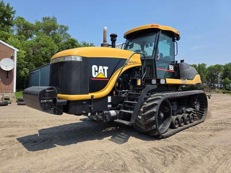 2000 CAT Challenger 95E Track Tractor, 7,557 Hrs, Power Shift Transmission, 30” Tracks, Front and Re