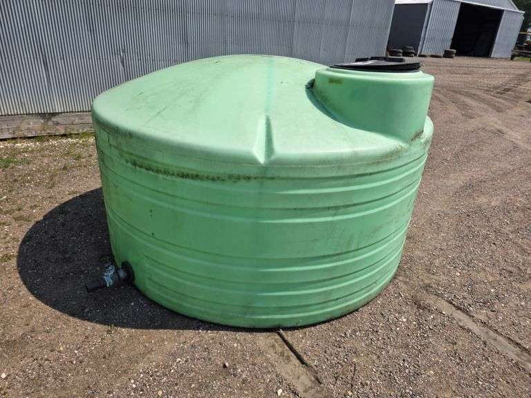 1250 Gallon Poly Tank with 2” Discharge, Shows a Slight Crack Above 800 Gallons