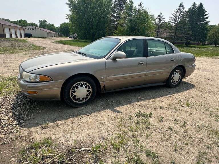 2003 Buick LeSabre Limited, 3.8L Engine, Automatic Transmission, Approx 180,000 Miles, Radio, Runs a
