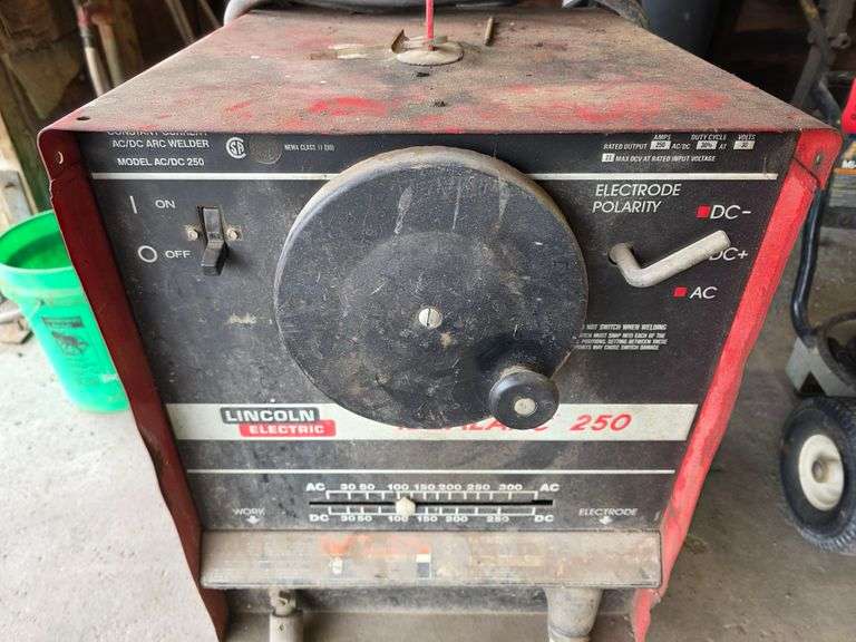 Lincoln Idealarc 250 Electric Welder, 220 Hookup with Cart, AC/DC