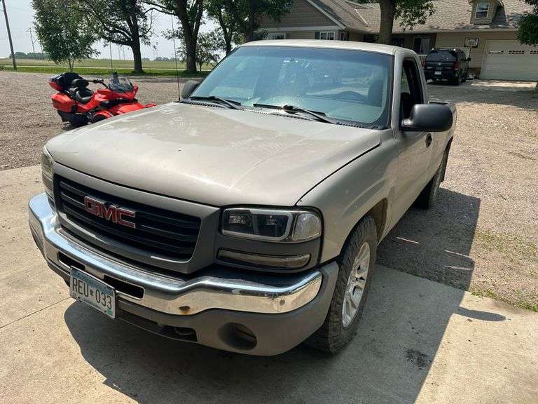 2007 GMC 1500 4x2 Pickup, 8’ Box, V6 Engine, Automatic Transmission, 196,000 Miles, Transmission Reb