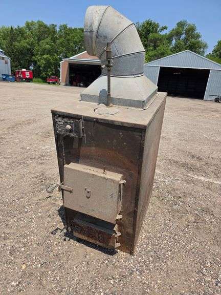 Northern Leader Wood Furnace Model 20-27, Made in Gibbon, MN *Has Not Been Used in A While