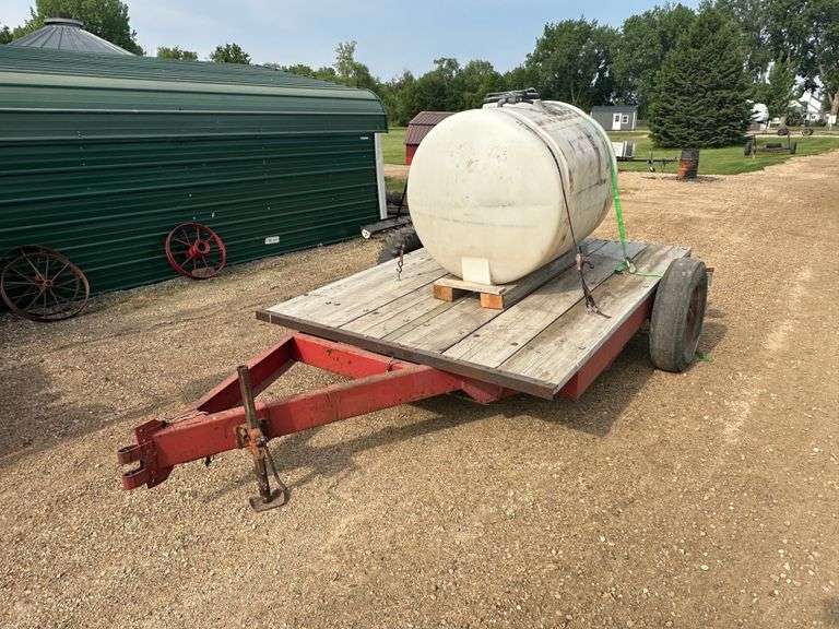 2 Wheel Trailer with 200 Gallon Water Tank, No Title
