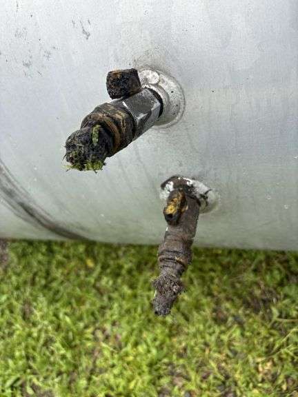 (2) Aluminum Truck Fuel Tanks, 26”x70”, Approx 120 Gal Each