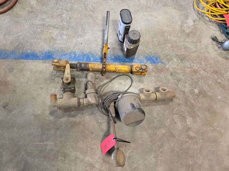 Ratcheting 3rd Arm and 2 Moisture Testers (Untested)