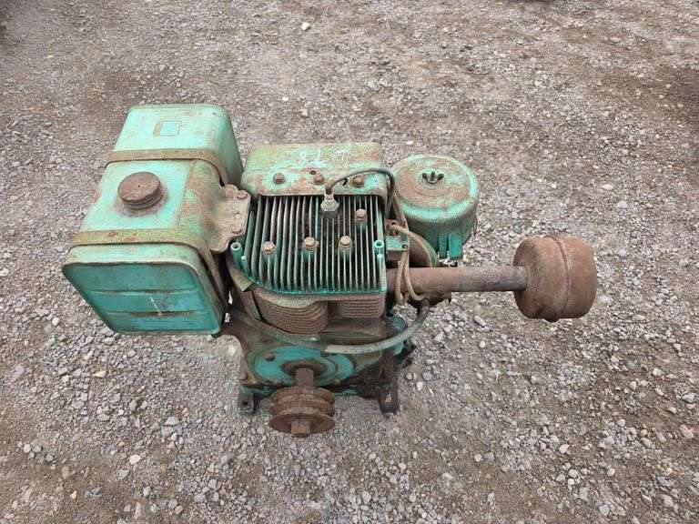 Mayrath Gas Engine by Briggs and Stratton